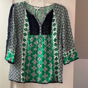 Crown & Ivy 3/4 length sleeve top